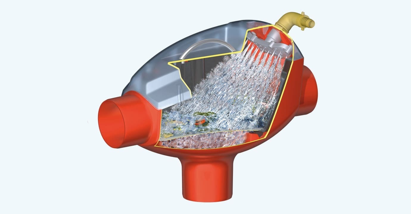 Doorsnedeweergave van een rood GRAF Minimax-Pro filter, met het water dat over de zeef naar de uitloop stroomt